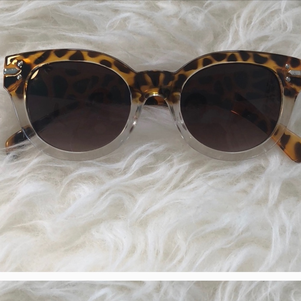 Clear Gradient Tortoiseshell Sunglasses